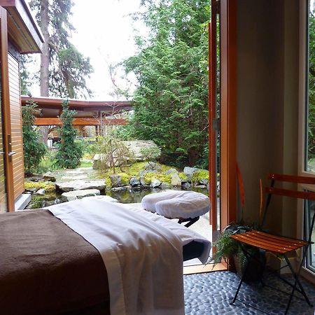 Pointhouse Suites On Sargeant Bay Halfmoon Bay المظهر الخارجي الصورة
