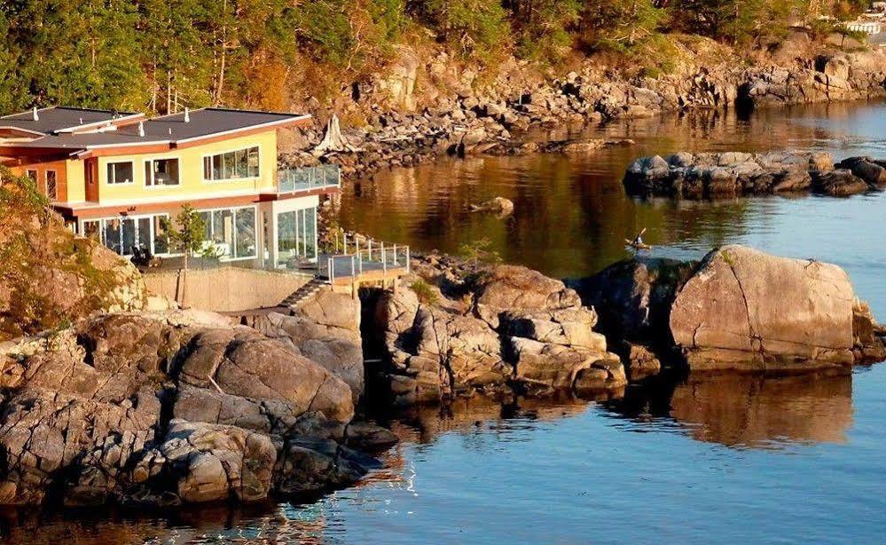 Pointhouse Suites On Sargeant Bay Halfmoon Bay المظهر الخارجي الصورة